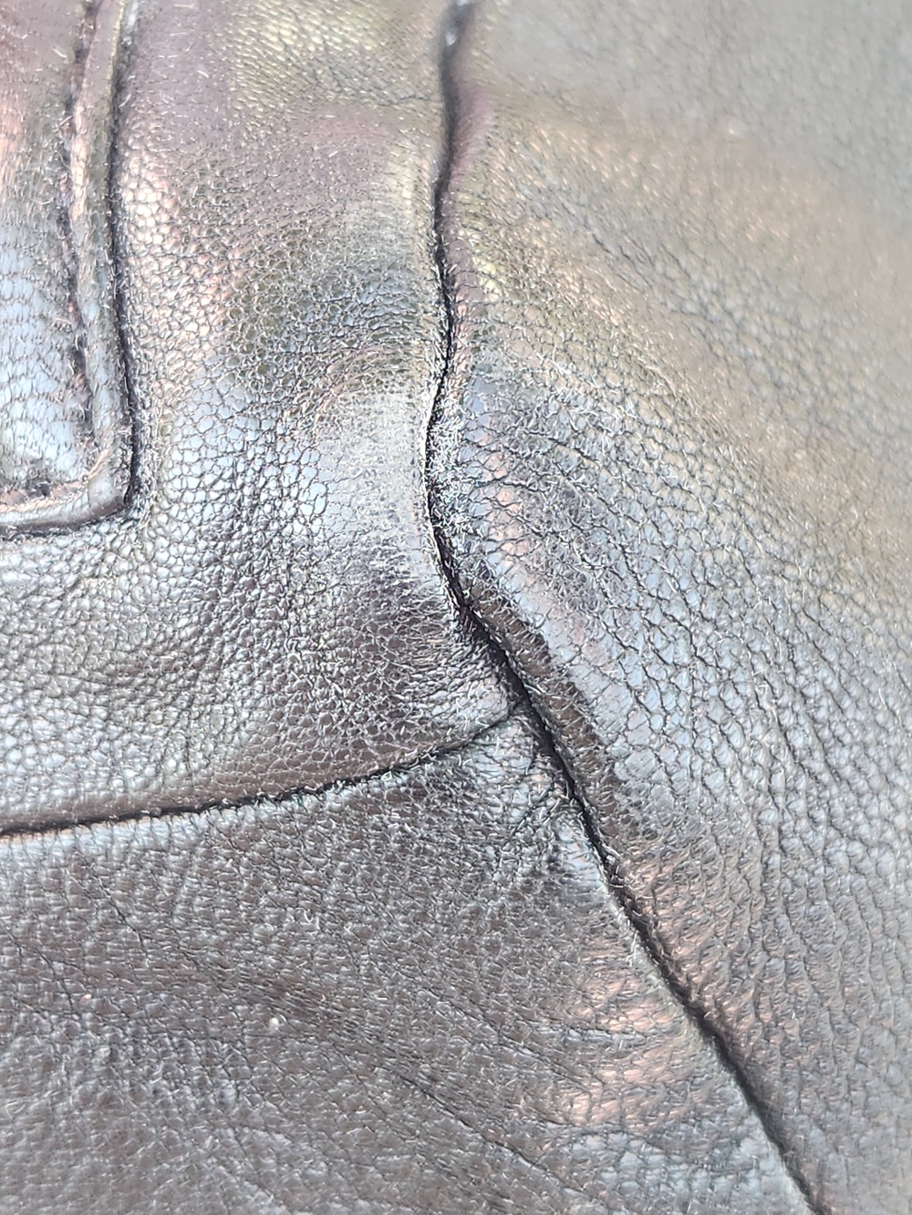 Marc Jacobs Black Leather Larger Satchel Bag with Gold Hardware EUC - Picture 14 of 16